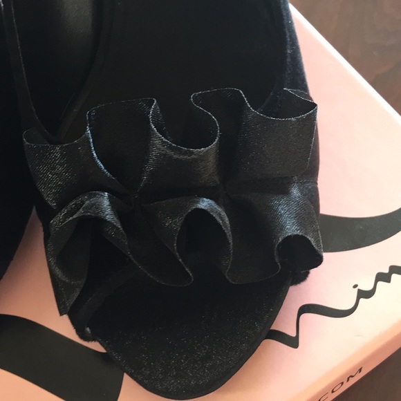 Nina Black Velvet shoes - Picture 5 of 7